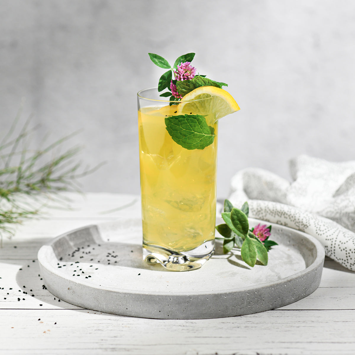 Hohe Gläser 340 ml mit effektvollem Boden – 6 Stk., Farblos – Offizieller KROSNO Shop