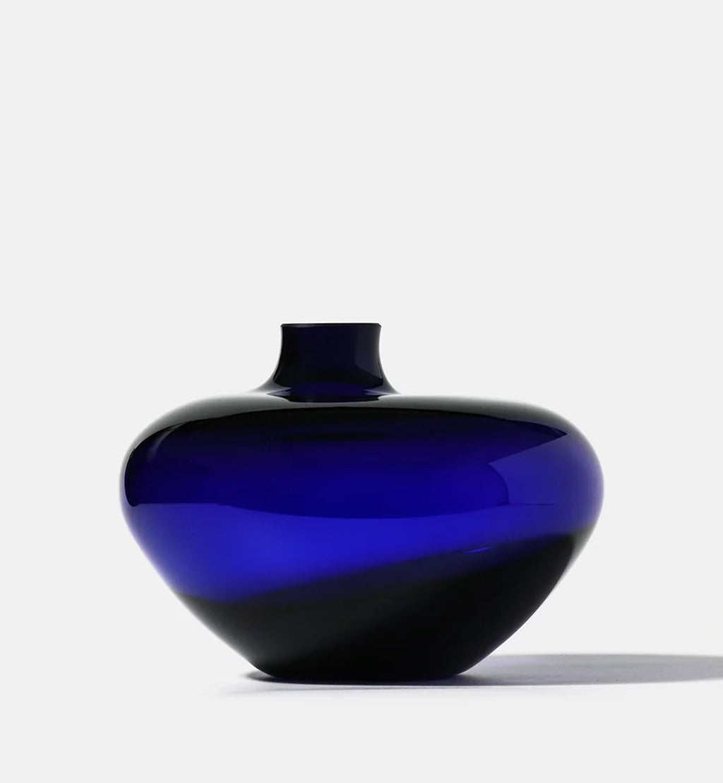 Vase PEBBLE 2017, Kobalt, 16 cm