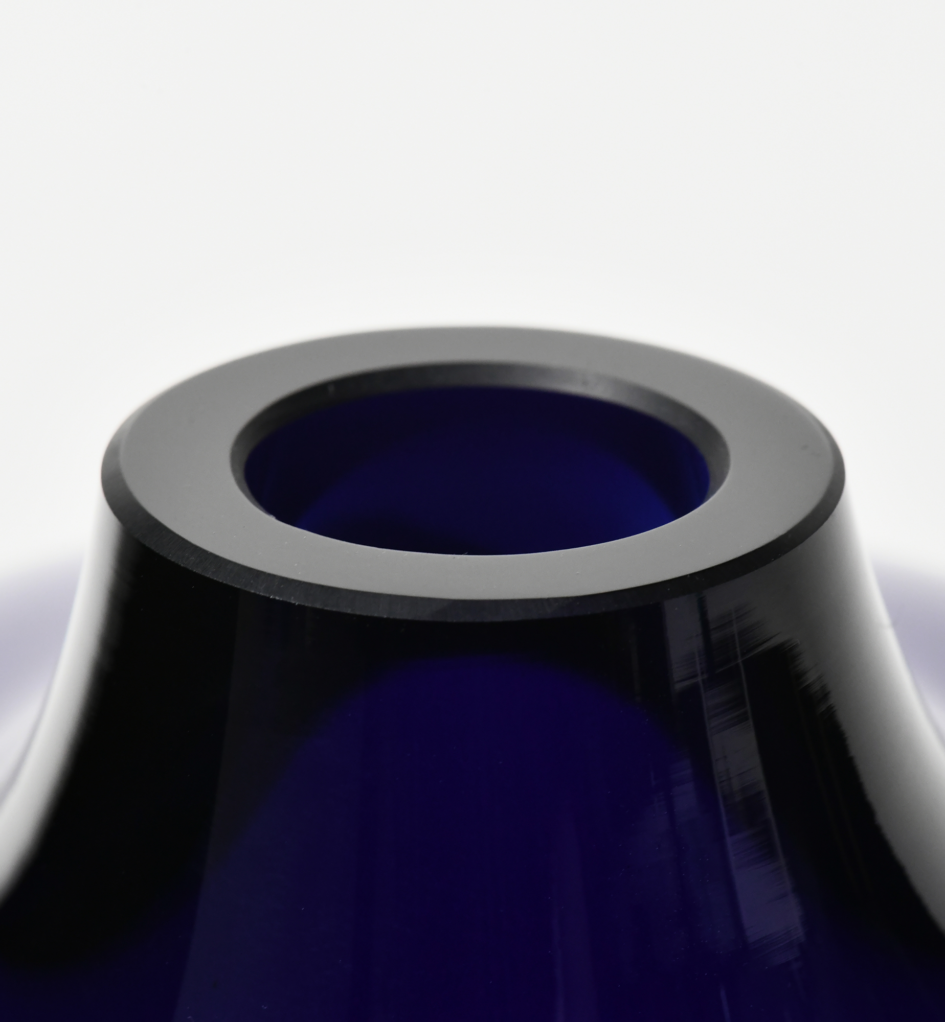 PEBBLE 2017 Vase, Cobalt, 20 cm