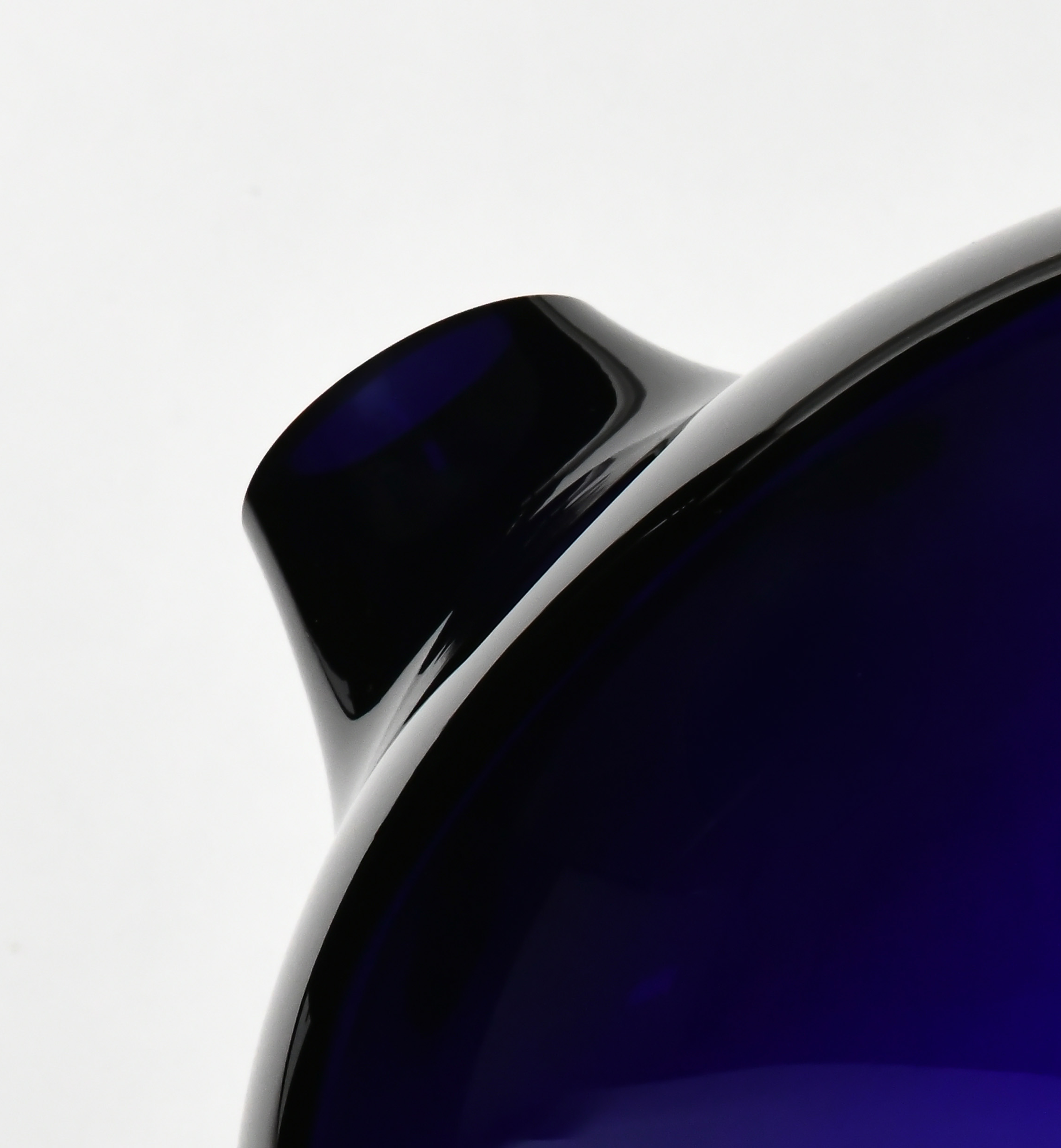 PEBBLE 2017 Vase, Cobalt, 20 cm