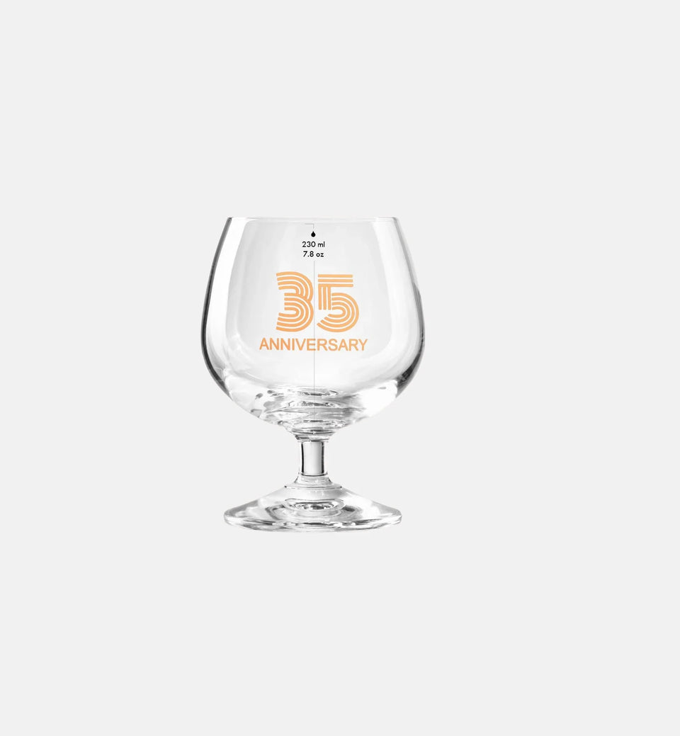 Zdobiony kieliszek z napisem 35 ANNIVERSARY, 35 ROCZNICA 230 ml