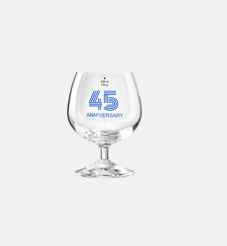 Zdobiony kieliszek z napisem 45 ANNIVERSARY, 45 ROCZNICA 230 ml