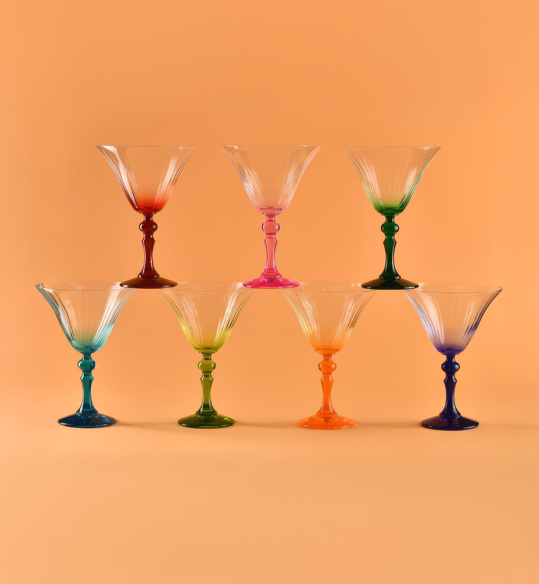 Cieniowane kieliszki do martini z różową nóżką 170 ml