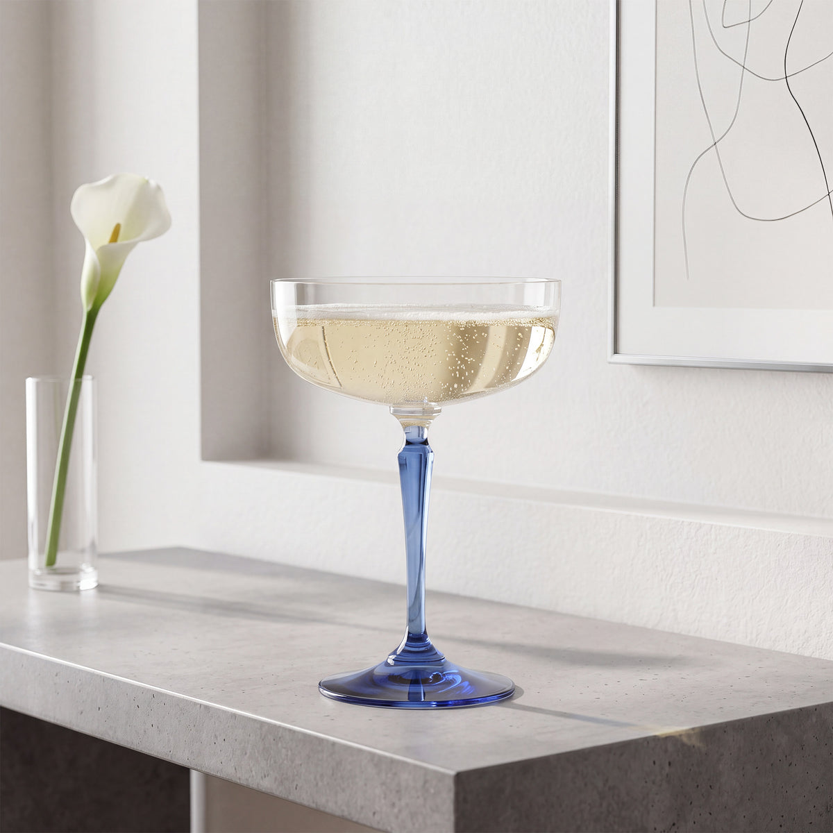 Sektgläser mit saphirblauem Stiel, 230 ml