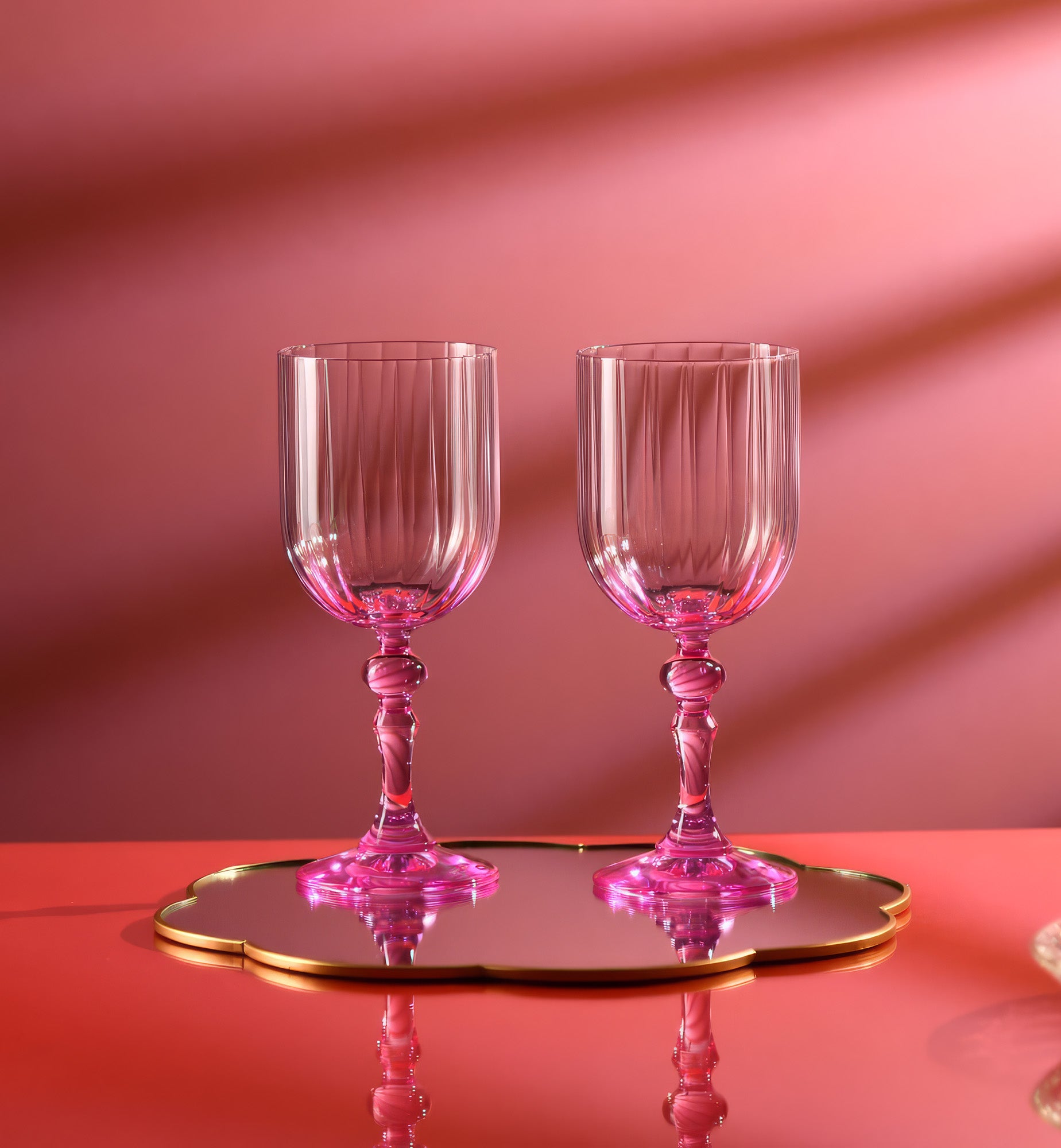 Ombré wine glasses with pink stem 300 ml