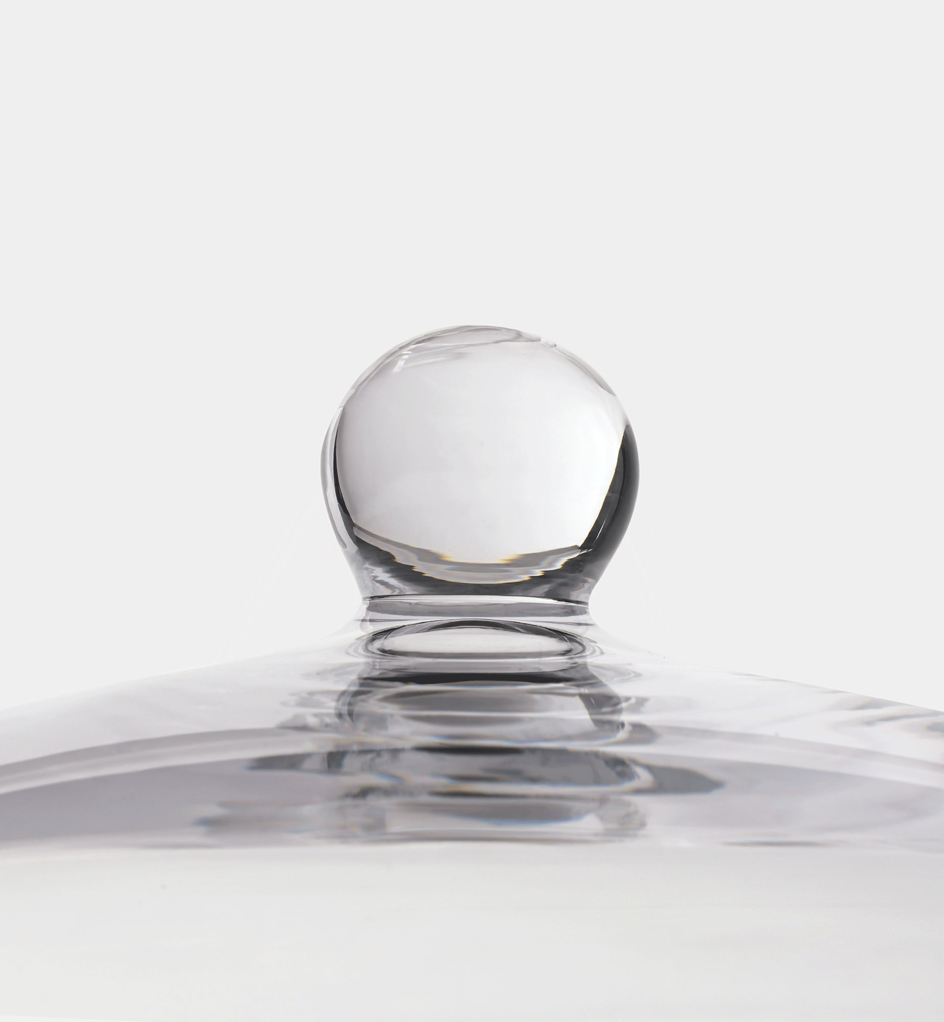 Plate with dome 28 cm
