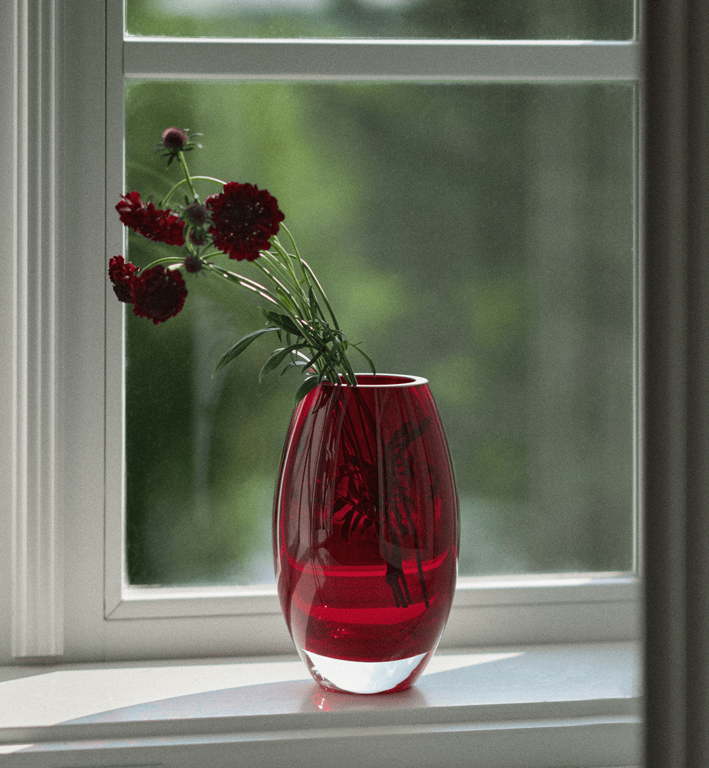 The Bullet Crystal Vase, Ruby, 23.5 cm